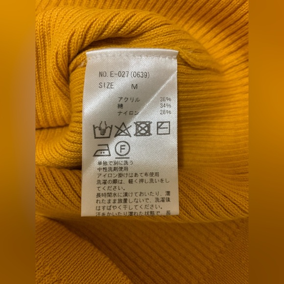 ❤️Reserved❤️Japanese brand - Top - Picture 3 of 5